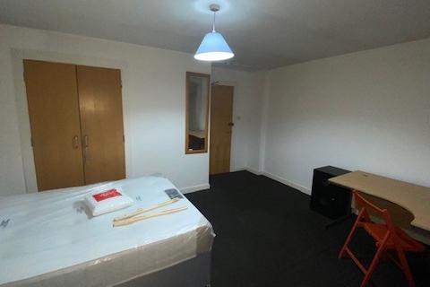 5/2, 30 Dunblane Street, Glasgow, G4 0HJ