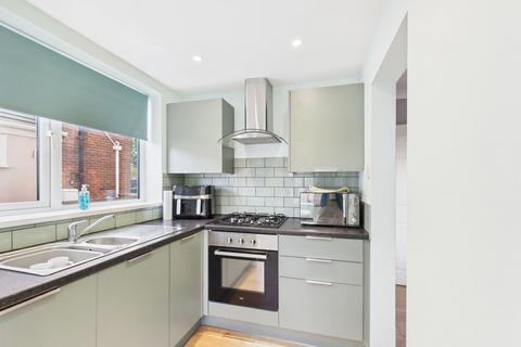 3 bedroom semi-detached house for sale, Stanley Road, Scunthorpe DN15