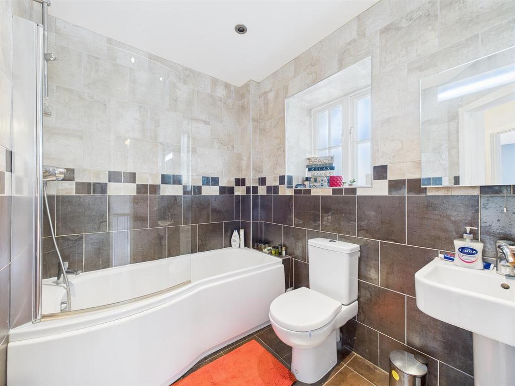 Modern family bathroom with quality fittings