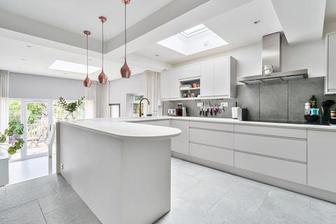 undefined, Peperharow Road, Surrey GU7