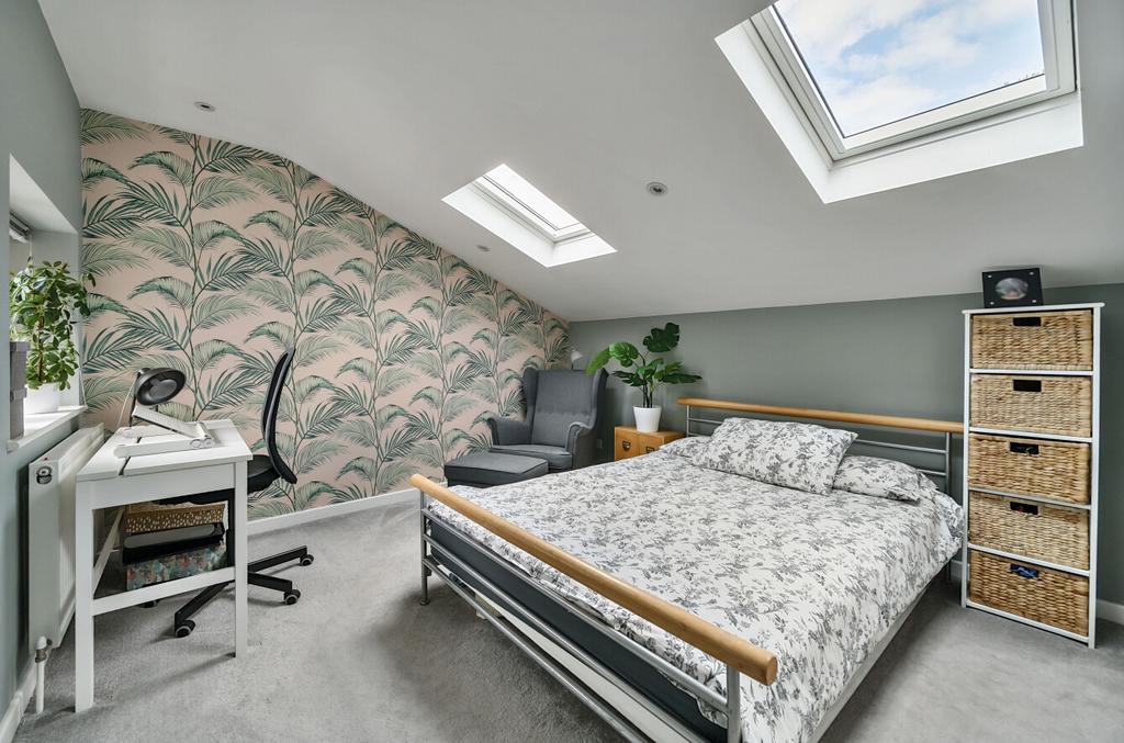 1328012-6-688a2bf...