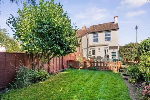 3 bedroom semi-detached house for sale, Sunningdale Road, Cheam, SM1