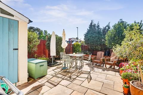 3 bedroom semi-detached house for sale, Sunningdale Road, Cheam, SM1