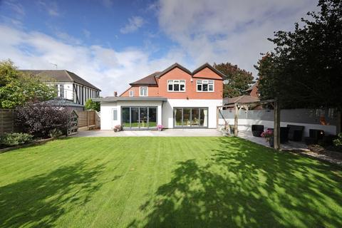 4 bedroom detached house for sale, Whitmore Road, Westlands, ST5