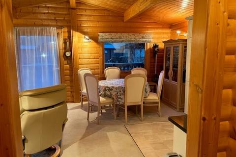 2 bedroom detached house to rent, The Walled Gardens, Marlow SL7