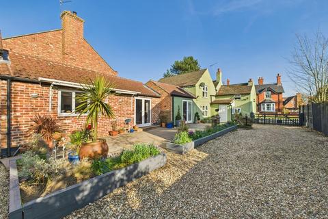 undefined, Eagle Road, North Scarle, Lincoln