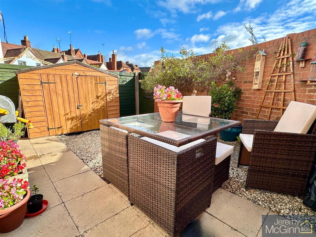Courtyard garden