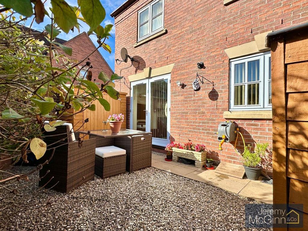 Courtyard garden