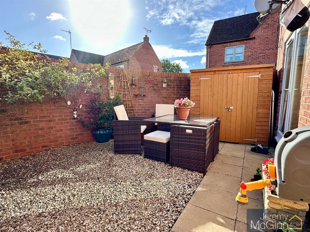 Courtyard garden
