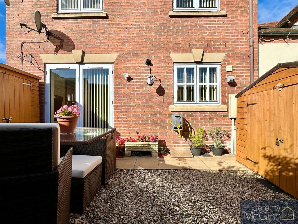 Courtyard garden
