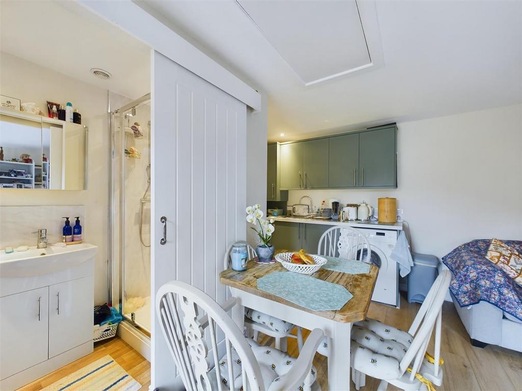 Occasional Room 2