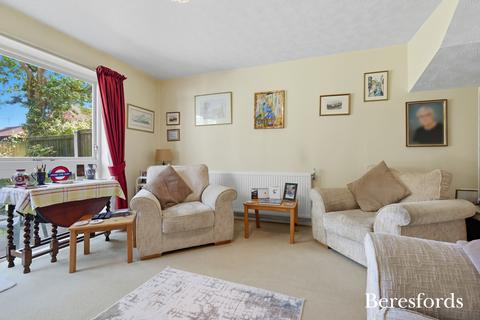 2 bedroom semi-detached house for sale, Wendover Gardens, Brentwood, CM13