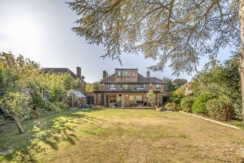 undefined, Gibsons Hill, London SW16