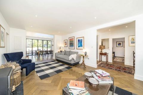 undefined, Gibsons Hill, London SW16