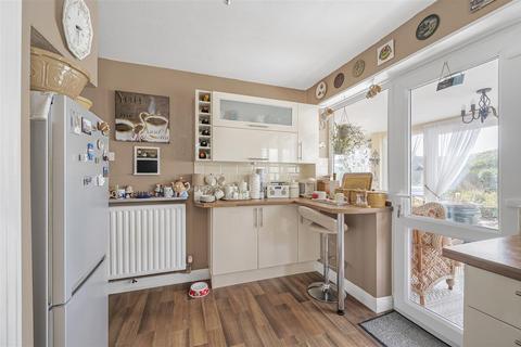 38 Highview Road, Telscombe Cliffs, Peacehaven, BN10 7AZ