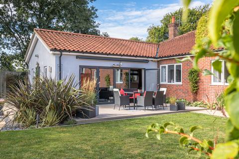 undefined, Contemporary Living At Its Finest In Little Melton