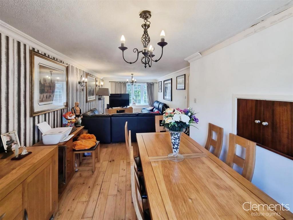Living/Dining Room