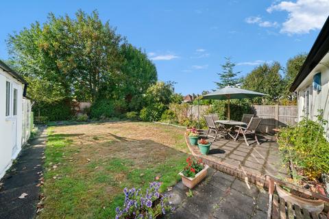 2 bedroom detached house for sale, Medina Avenue, Esher, KT10