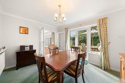 28 Medina Avenue, Esher, KT10 9TH