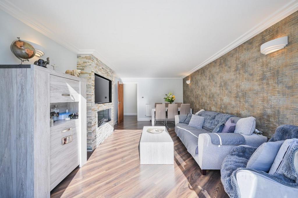 NUTCROFT GROVE, (2).jpg