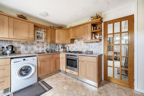 2 bedroom semi-detached house for sale, Puttocks Close, Haslemere, West Sussex, GU27