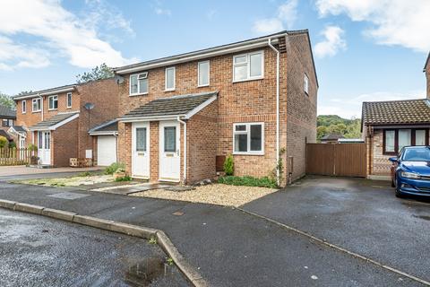 2 bedroom semi-detached house for sale, Puttocks Close, Haslemere, West Sussex, GU27