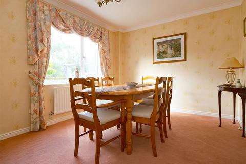 4 bedroom detached house for sale, The Grove, Holmfirth HD9