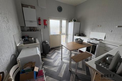 undefined, Flat 7 Edinburgh House, 95 Queen Street, Pembroke Dock, Pembrokeshire. SA72 6JE