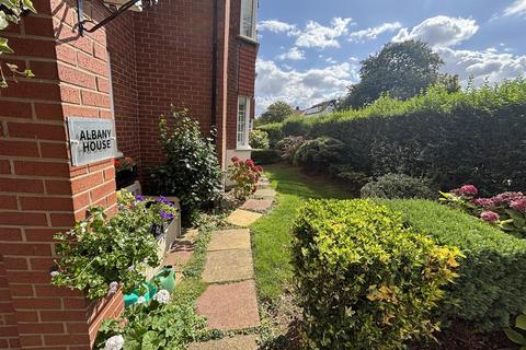 2 bedroom apartment for sale, Albany House, Scarborough YO11