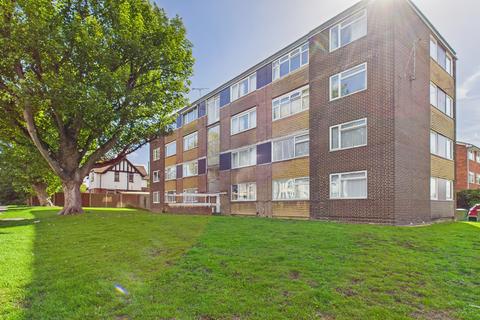 Bishops Walk, Aylesbury HP21