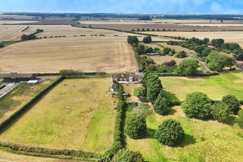 5 bedroom detached house for sale, Sproatley Road, Flinton,  HU11 4NE