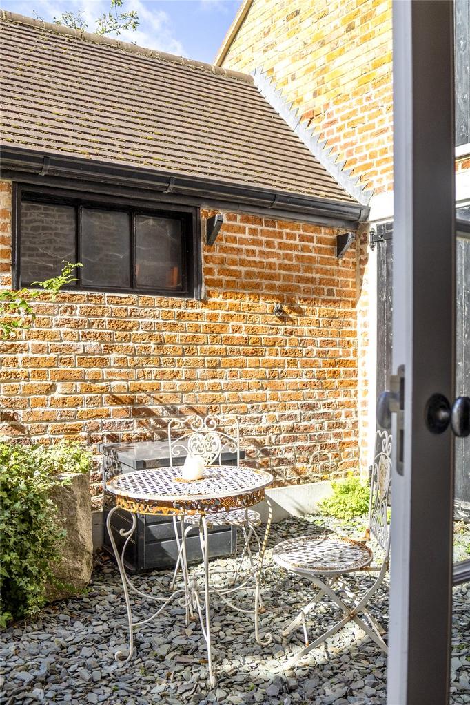 Kitchen Courtyard