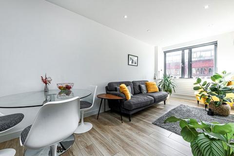undefined, London Road, Twickenham TW1