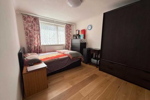 2 bedroom maisonette for sale, Peninsular Close, Bedfont