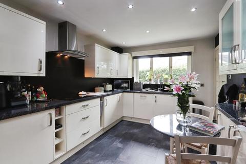 41 Cavendish Avenue, Sheffield, S17 3NJ