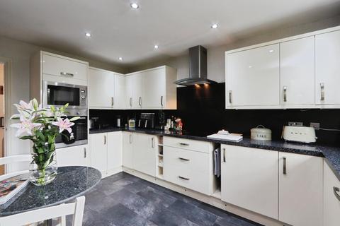 41 Cavendish Avenue, Sheffield, S17 3NJ