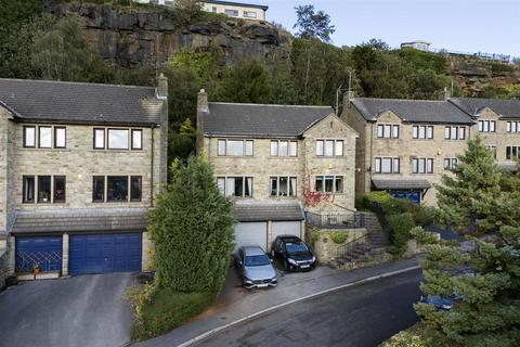 undefined, Quarry Court, Huddersfield HD3