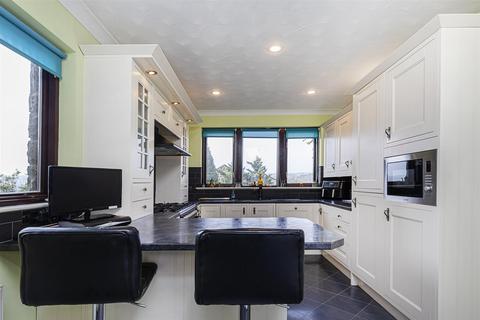undefined, Quarry Court, Huddersfield HD3