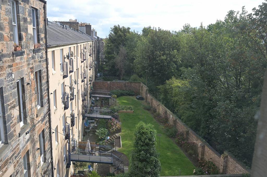 MFL3249055 556.jpg