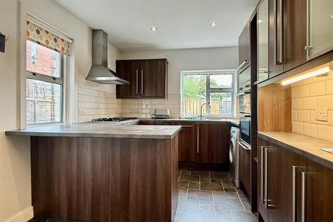 3 bedroom terraced house to rent, Breinton Road, Hereford