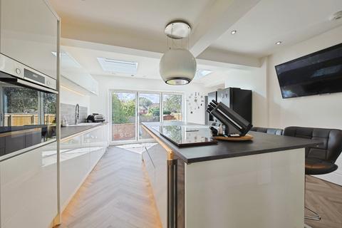 Fairfield Avenue, Kirk Ella, Hull, HU10 7UH