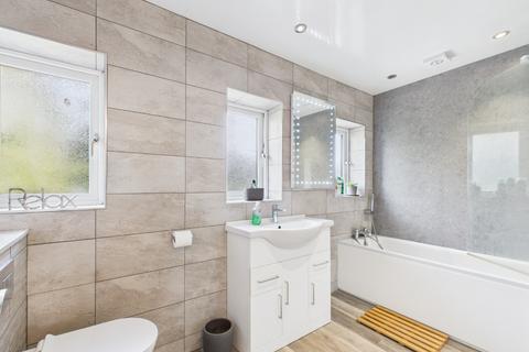3 bedroom terraced house for sale, Cober Grove, Hull, HU8 9TJ
