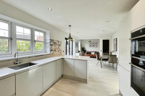 4 bedroom detached house for sale, Poppy Drive, Kirk Ella, Hull, HU10 7FF