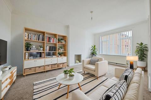 18 Bittern Close, Hull, HU4 6SQ