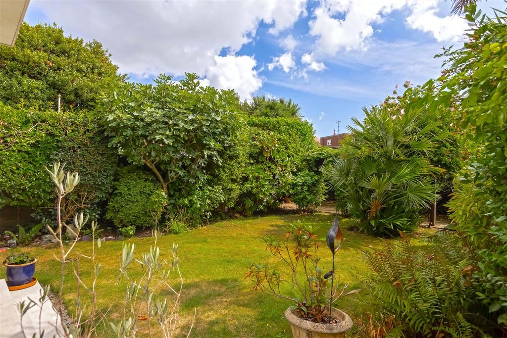 For Sale by Aspire Residential   Reigate Road