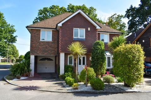 4 bedroom detached house for sale, The Ostlers, Hordle, Lymington, SO41