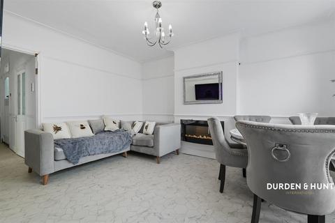undefined, Veronique Gardens, Barkingside IG6