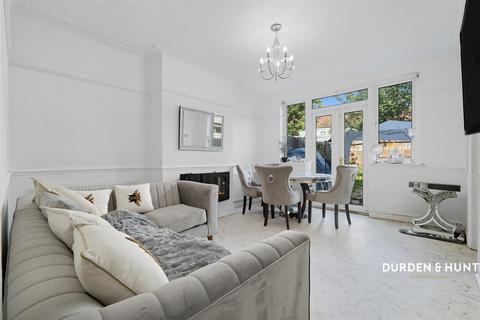 undefined, Veronique Gardens, Barkingside IG6