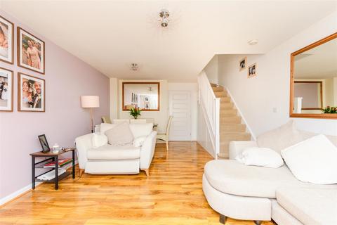 22 Laurence Rise, Dartford, DA2 6FX
