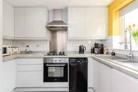 22 Laurence Rise, Dartford, DA2 6FX